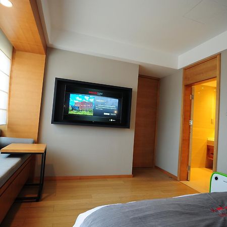 Intercity Hotel Qingdao Dış mekan fotoğraf