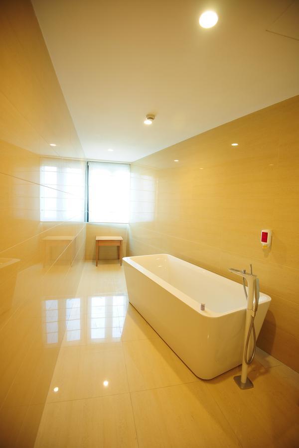 Intercity Hotel Qingdao Dış mekan fotoğraf