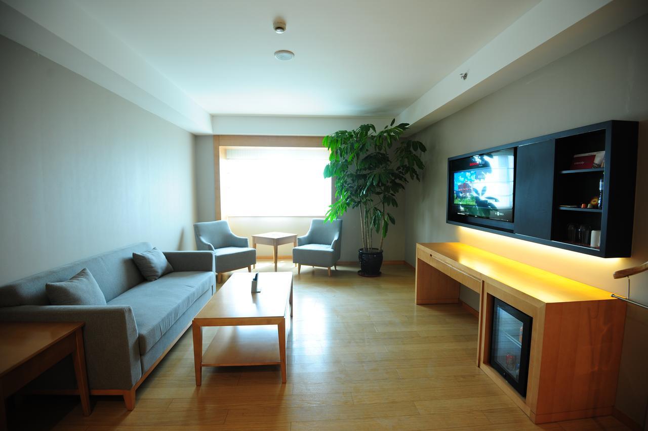 Intercity Hotel Qingdao Dış mekan fotoğraf