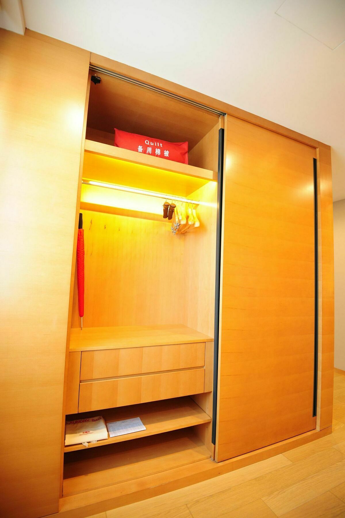 Intercity Hotel Qingdao Dış mekan fotoğraf
